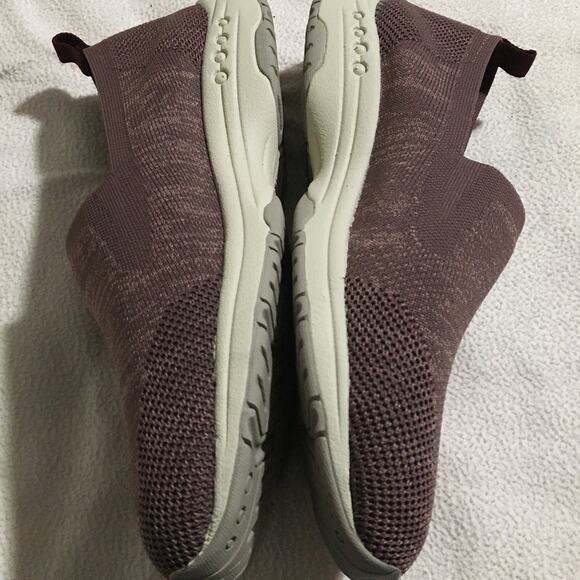 Easy Spirit maroon lightweight casual flats AMAZING condition 8.5 - Picture 3 of 9